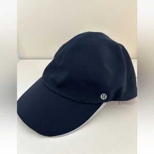 Lululemon FAST FREE RUN HAT *WOVENAIR SZ S M color true navy NWT $38